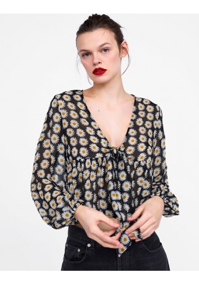 Daisy Flower Print Blouse